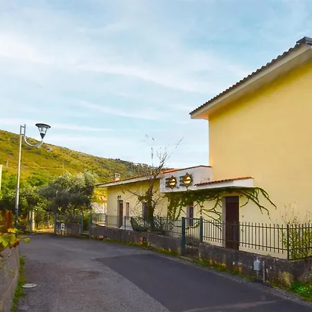 Awesome In Praia Mare With Wifi Praia a Mare